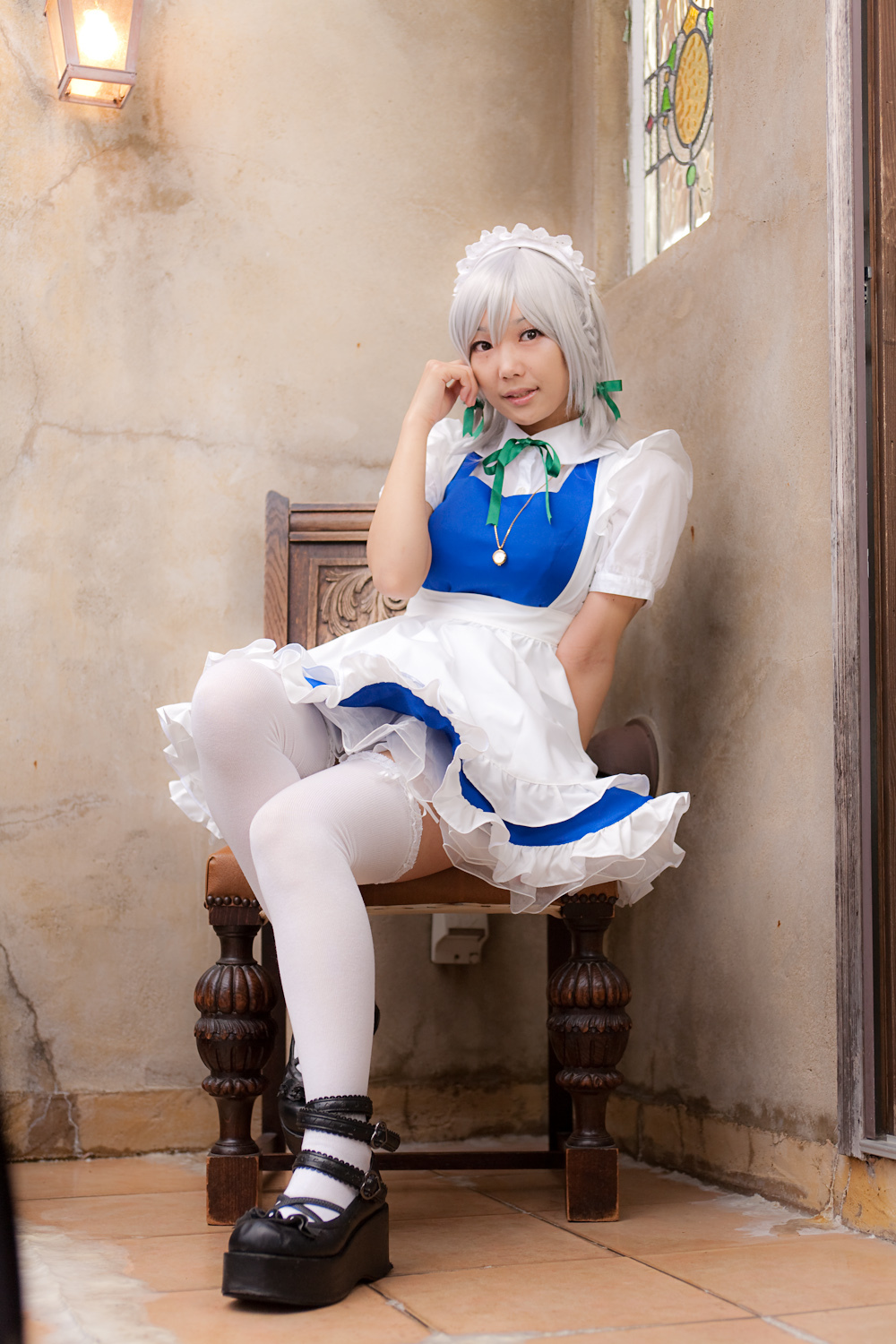 cosplay美女套图 c77 Sakuya Izayoi　白丝假发扮相(1)